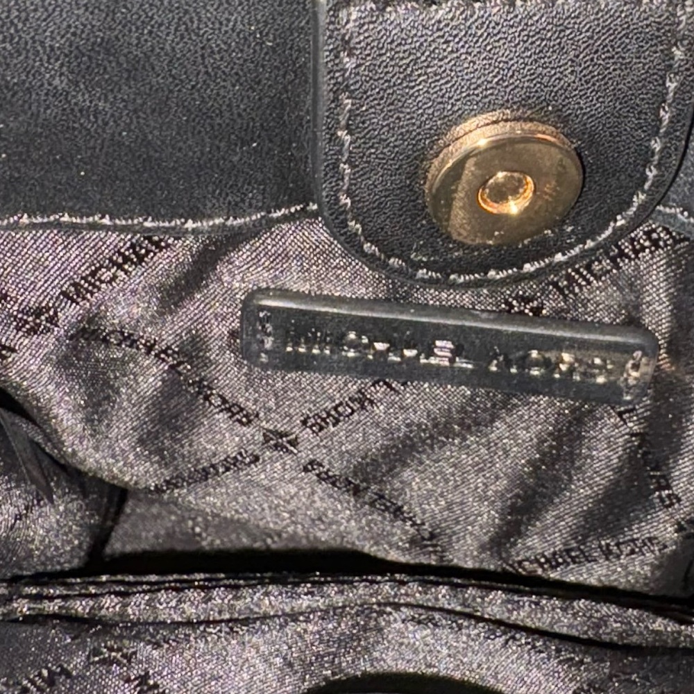 Michael Kors Mercer Extra-Small Pebbled Leather Crossbody Bag - Picture 8 of 10